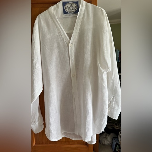 zoye chen Tops - Classic White Shirt